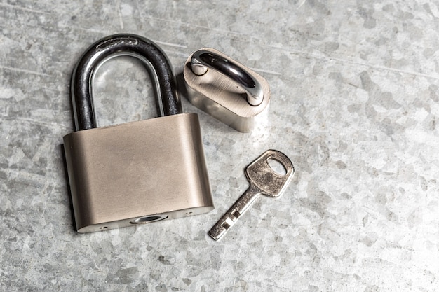 Home Repair 70 padlock table 93675 33833